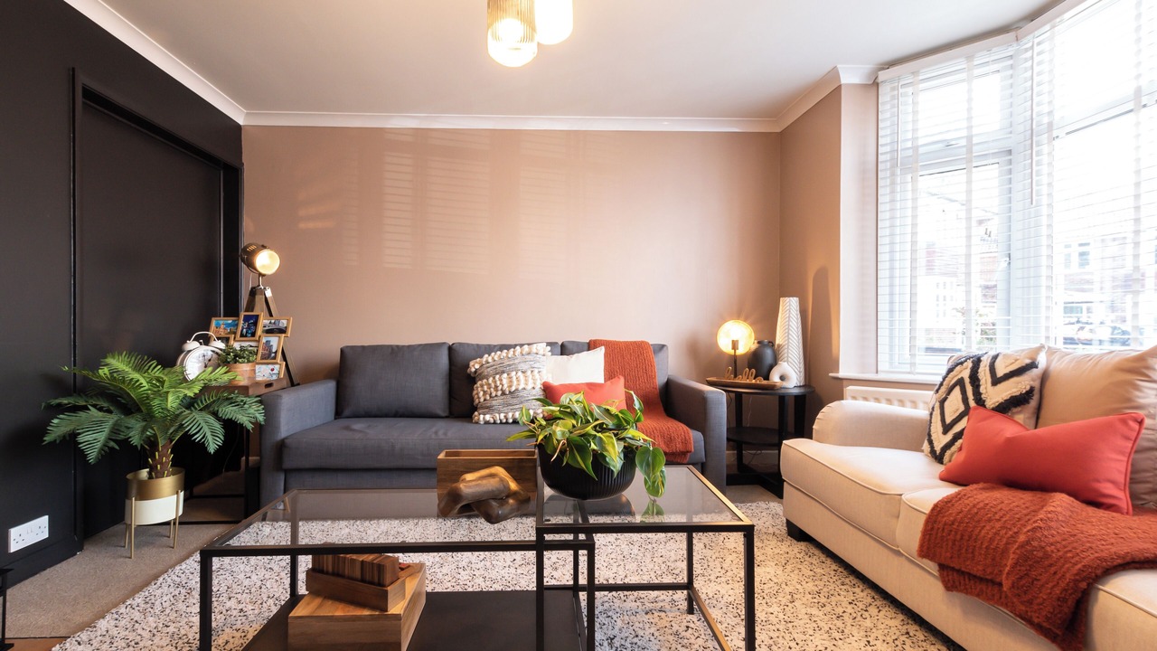 Photo of Livingroom in Reading