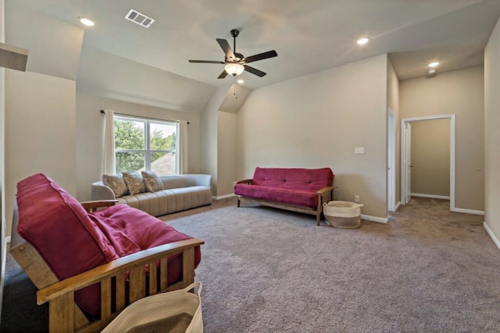 Photo of Livingroom in College Station