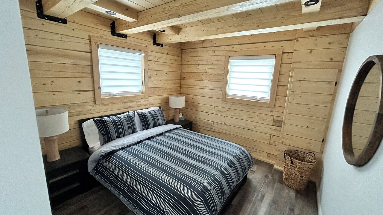 Photo of Bedroom in Saint-Felix-d'Otis