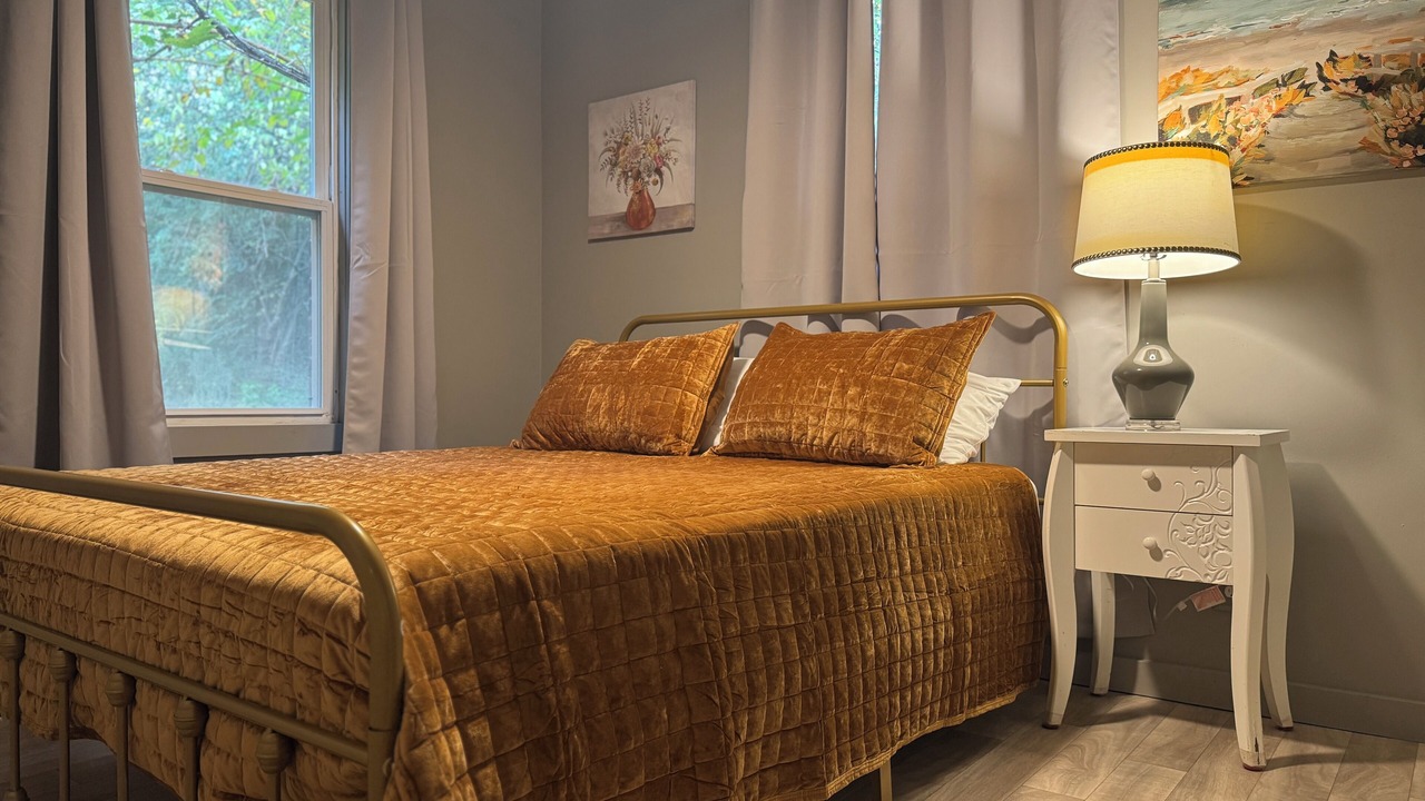 Photo of Bedroom in Mammoth Spring