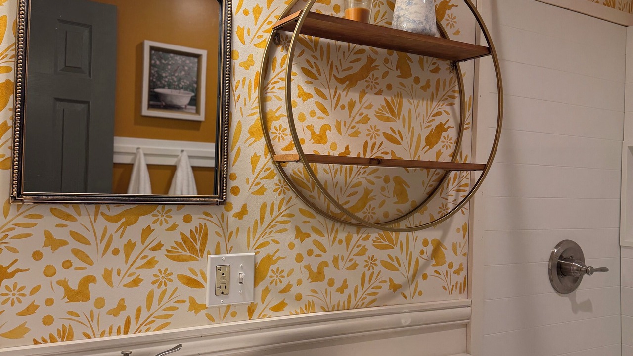 Photo of Bathroom in Mammoth Spring