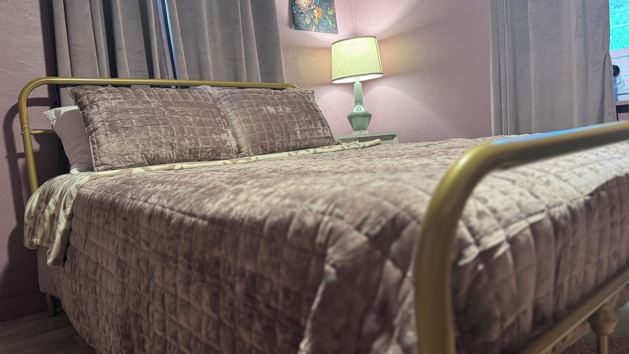 Photo of Bedroom in Mammoth Spring