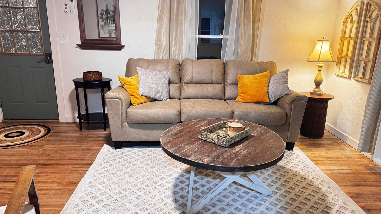 Photo of Livingroom in Mammoth Spring