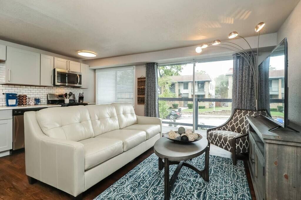 Photo of Bedroom in West Plaza