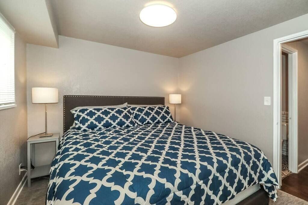 Photo of Bedroom in West Plaza