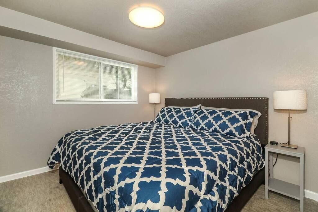 Photo of Bedroom in West Plaza