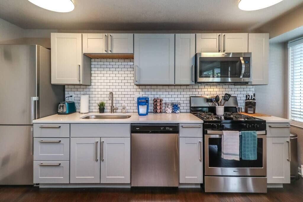Photo of Kitchen in West Plaza