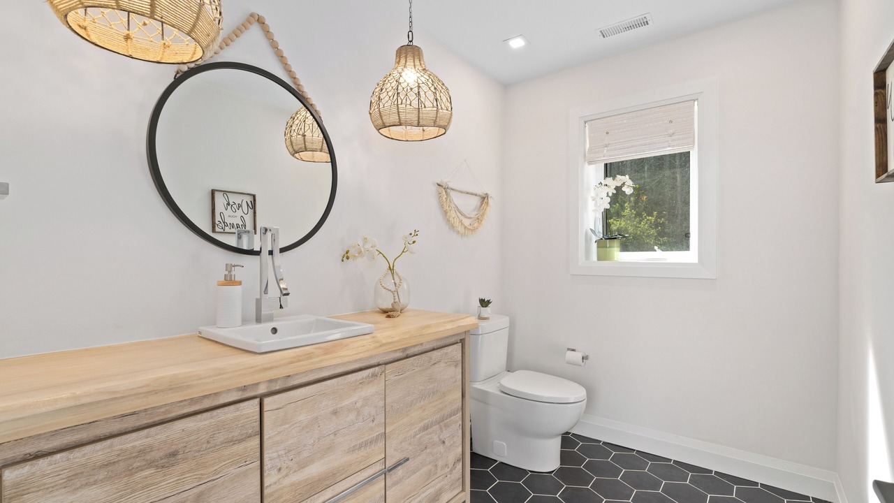 Photo of Bathroom in Waubaushene