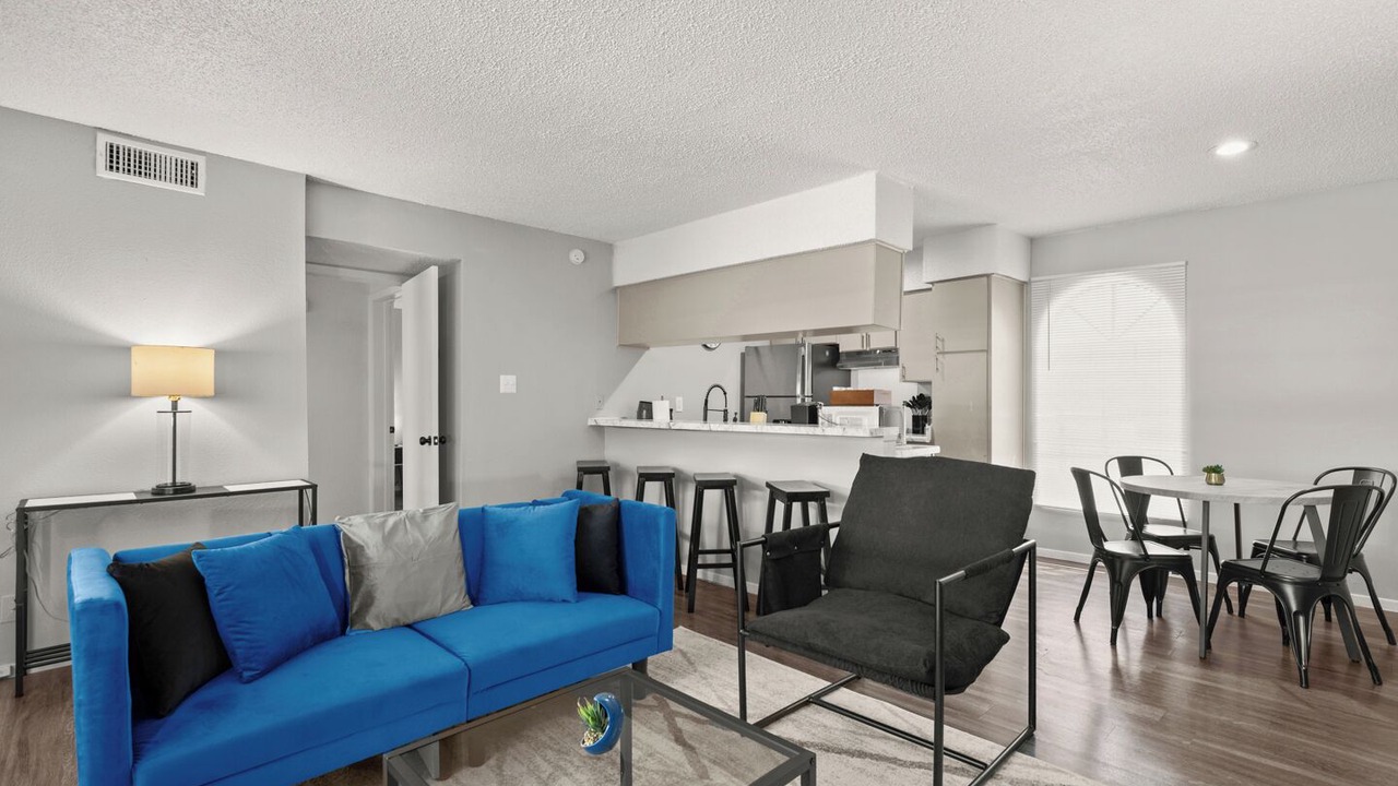 Photo of Livingroom in North University