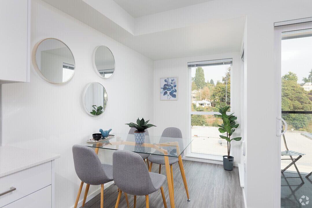 Photo of Livingroom in University District