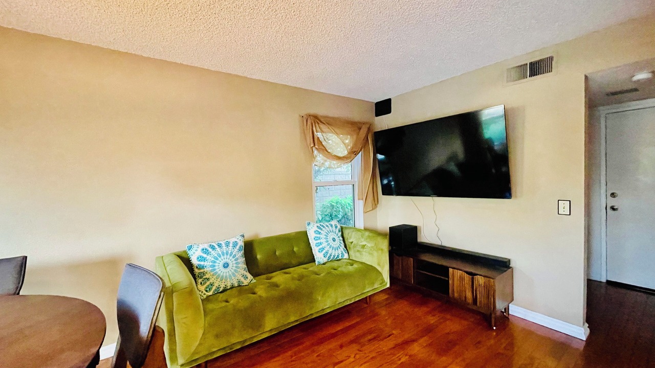 Photo of Livingroom in Chino