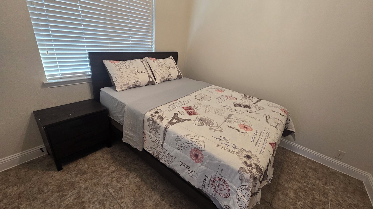 Photo of Bedroom in South Arlington
