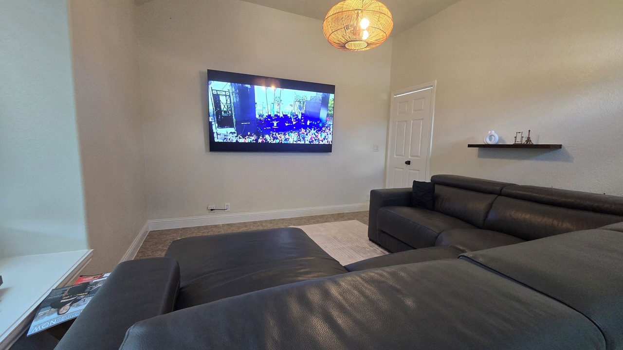 Photo of Livingroom in South Arlington