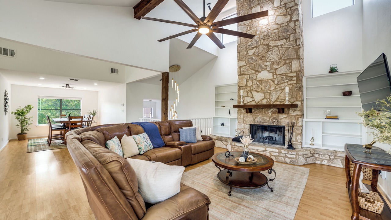 Photo of Livingroom in Cross Mountain