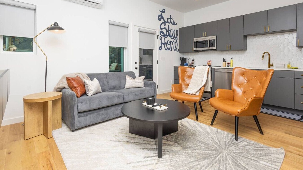 Photo of Livingroom in Knoxville