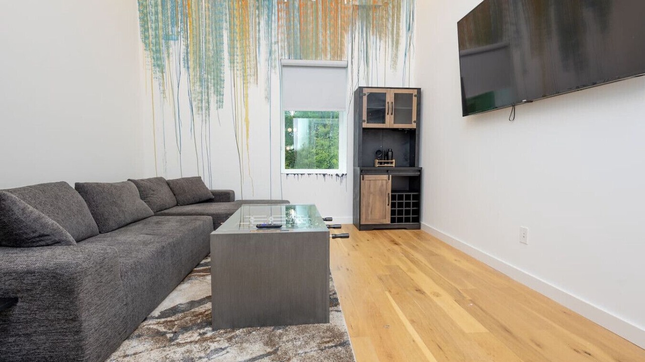 Photo of Livingroom in Knoxville