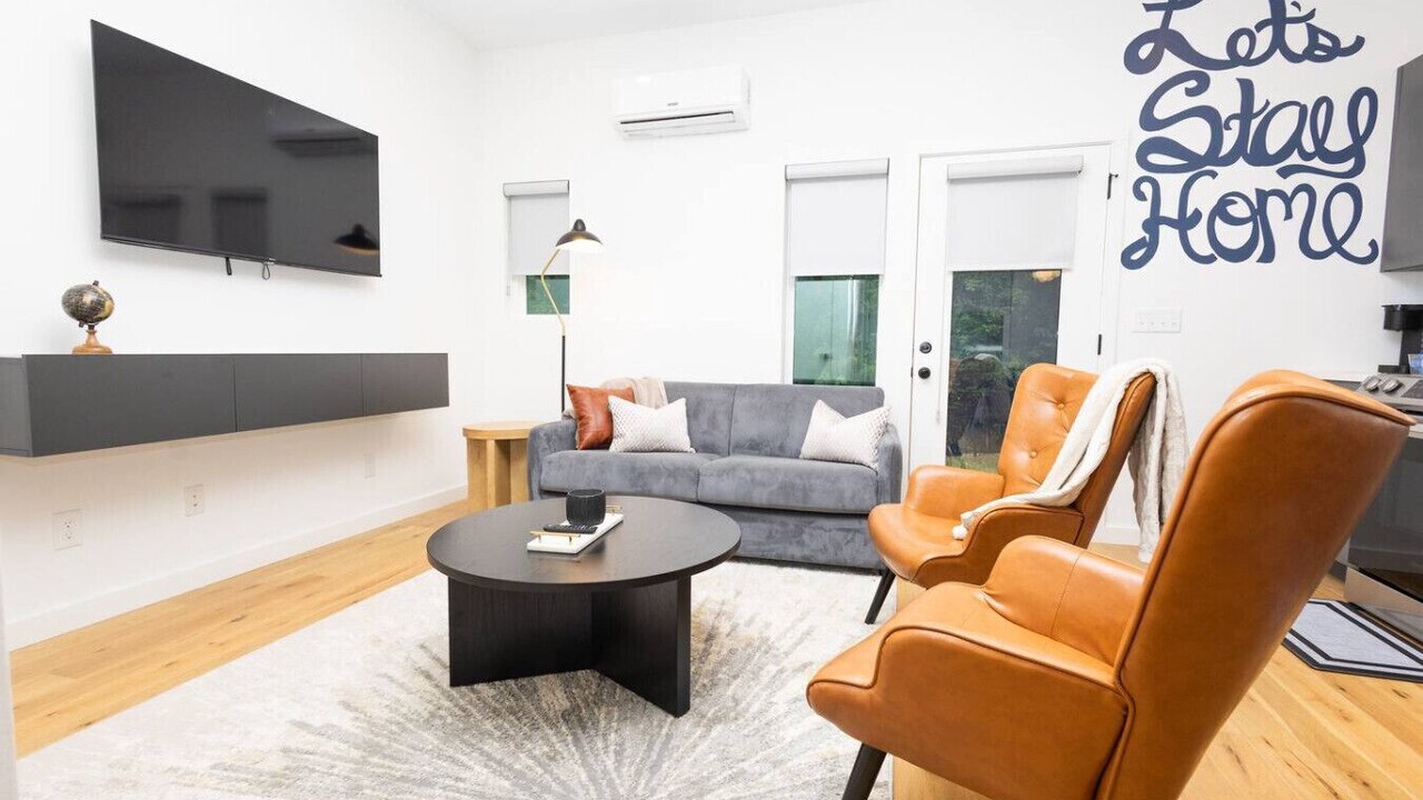 Photo of Livingroom in Knoxville