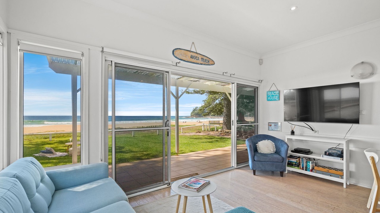 Photo of Livingroom in Avoca Beach