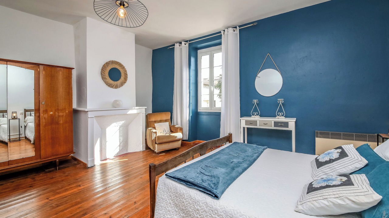 Photo of Bedroom in Villeneuve-sur-Vere
