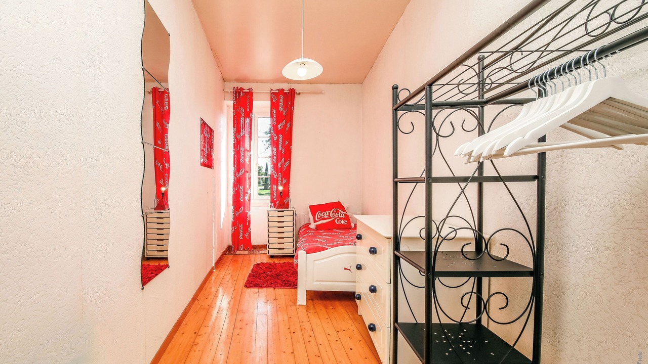 Photo of Bedroom in Villeneuve-sur-Vere