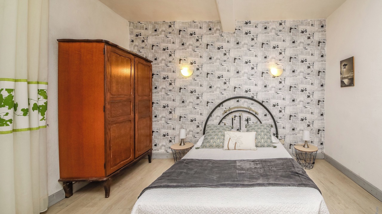 Photo of Bedroom in Villeneuve-sur-Vere