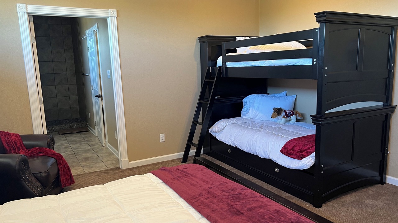 Photo of Bedroom in College Hills Estates