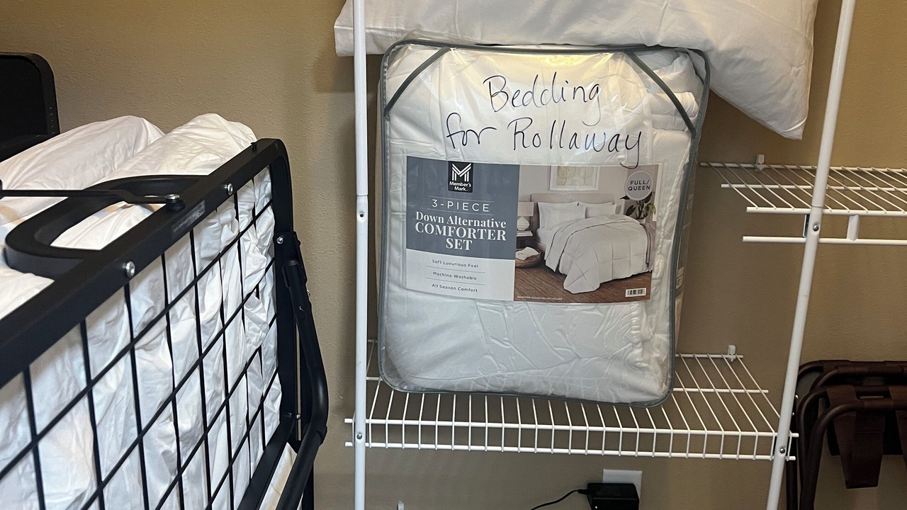 Photo of Bedroom in College Hills Estates