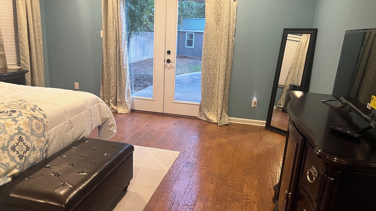 Photo of Bedroom in College Hills Estates