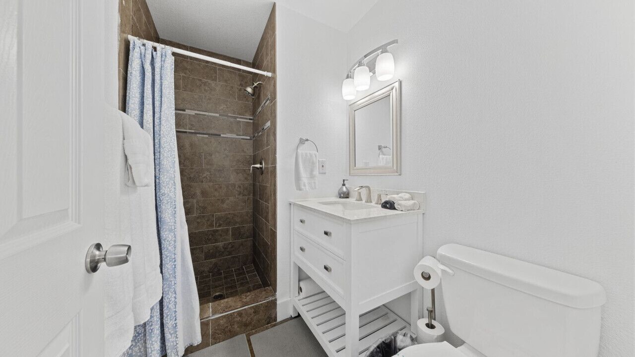 Photo of Bathroom in Rancho Oakey