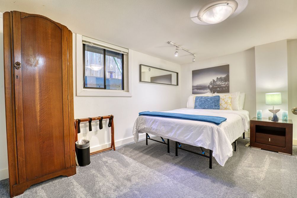 Photo of Others in Queen Anne