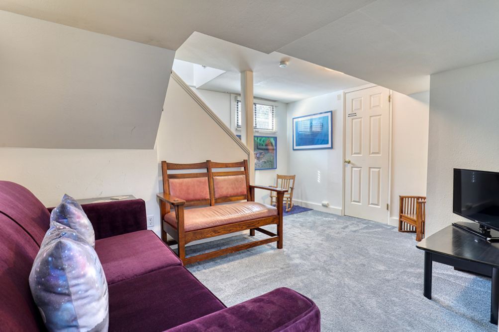 Photo of Others in Queen Anne