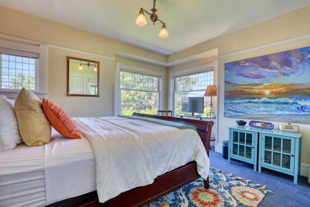 Photo of Others in Queen Anne