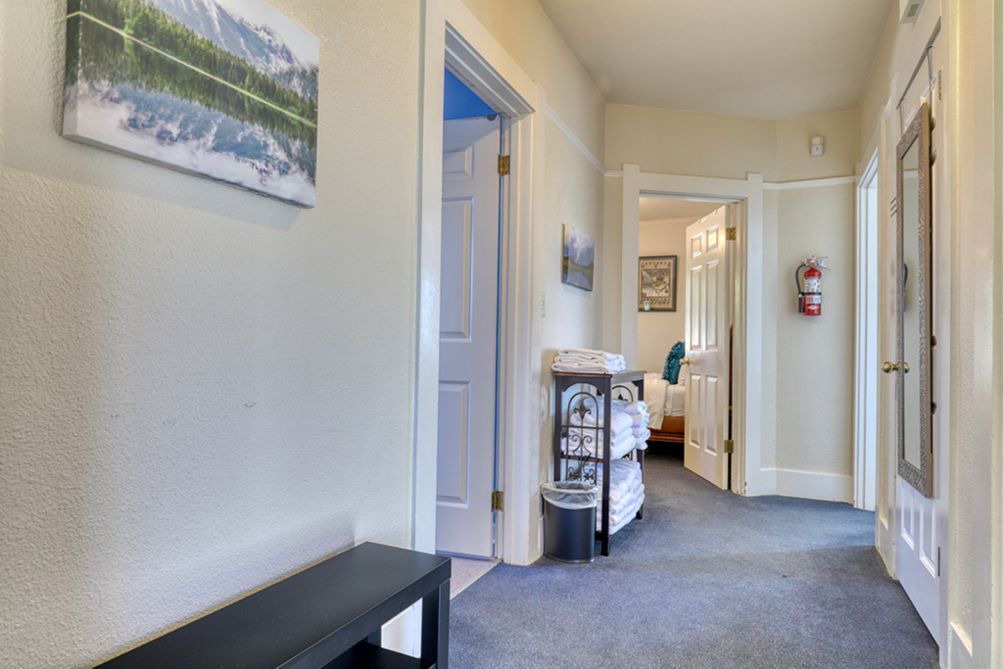 Photo of Others in Queen Anne