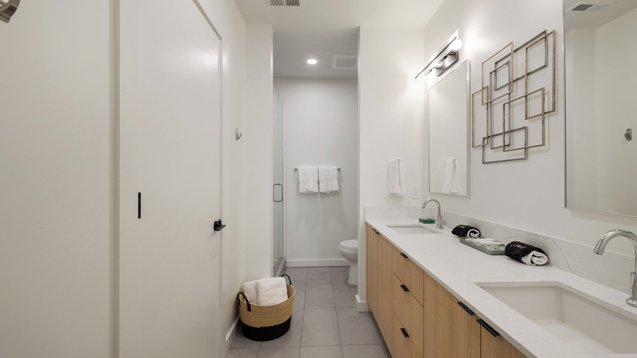 Photo of Bathroom in Eighth Avenue