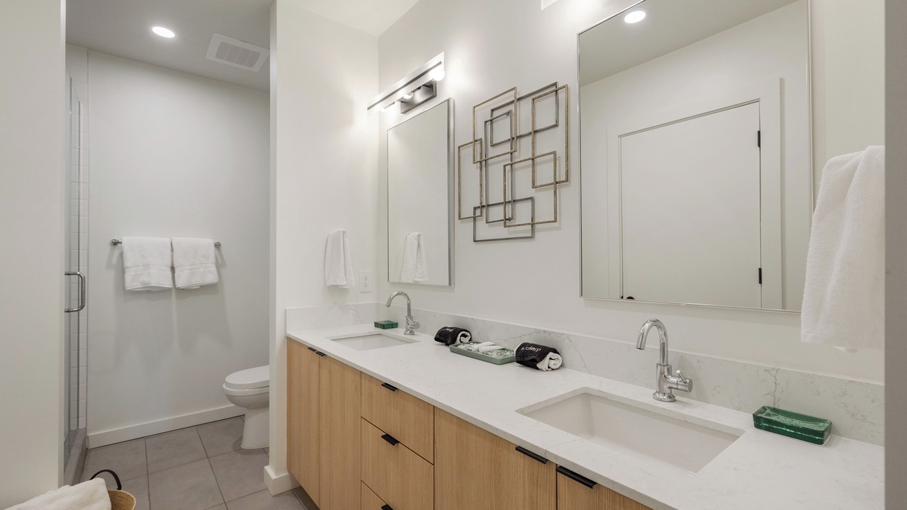 Photo of Bathroom in Eighth Avenue