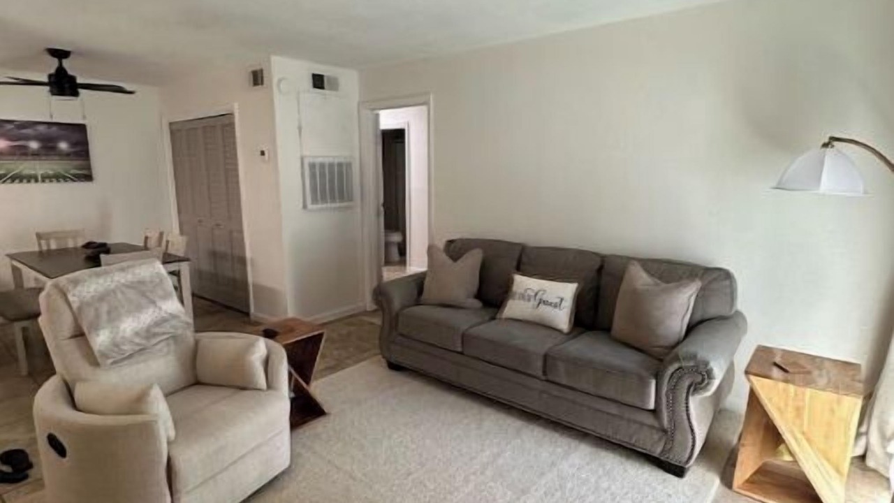 Photo of Livingroom in Woodway Village