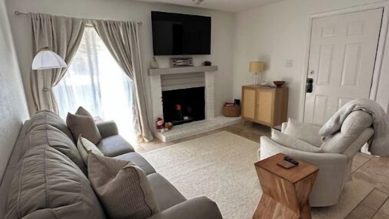 Photo of Livingroom in Woodway Village