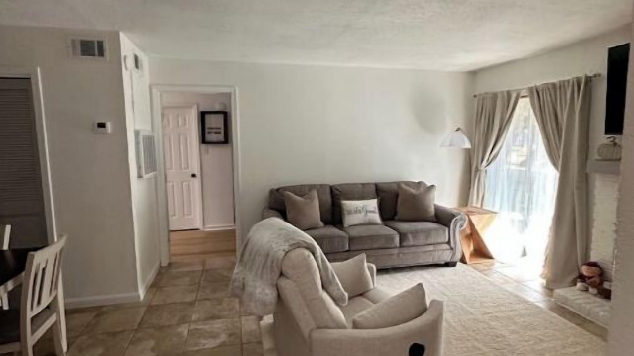 Photo of Livingroom in Woodway Village