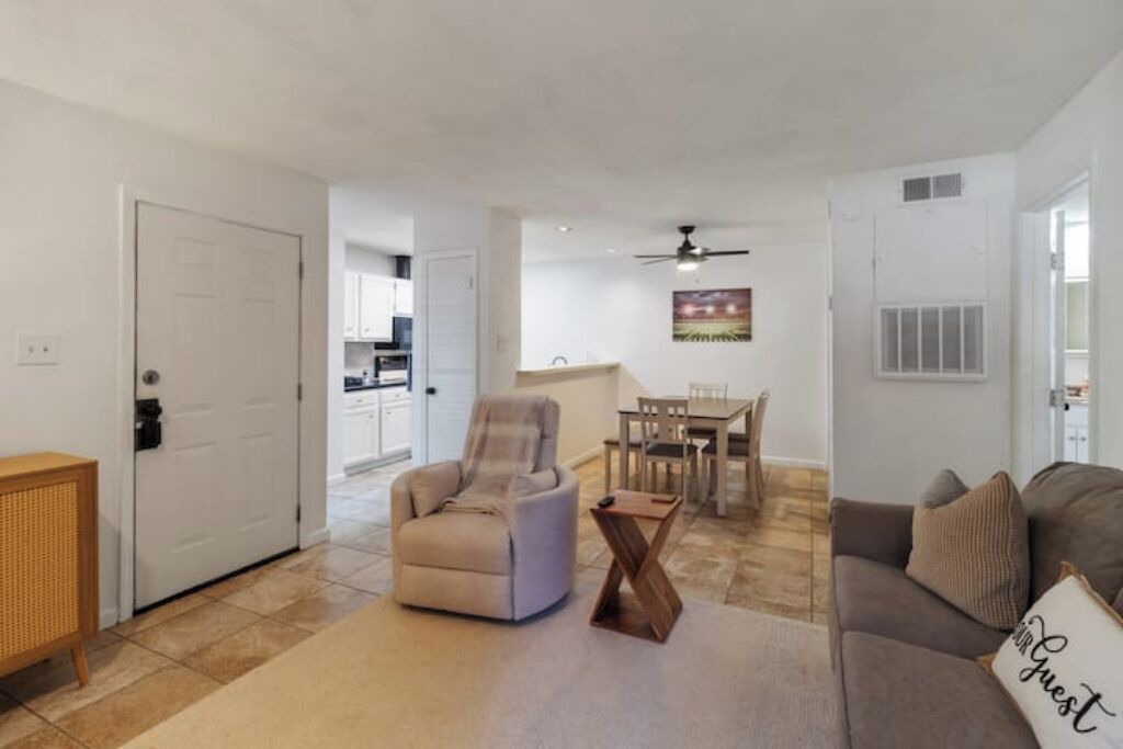 Photo of Livingroom in Woodway Village