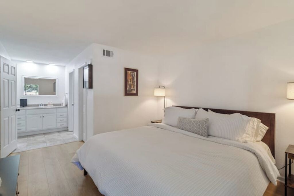 Photo of Bedroom in Woodway Village
