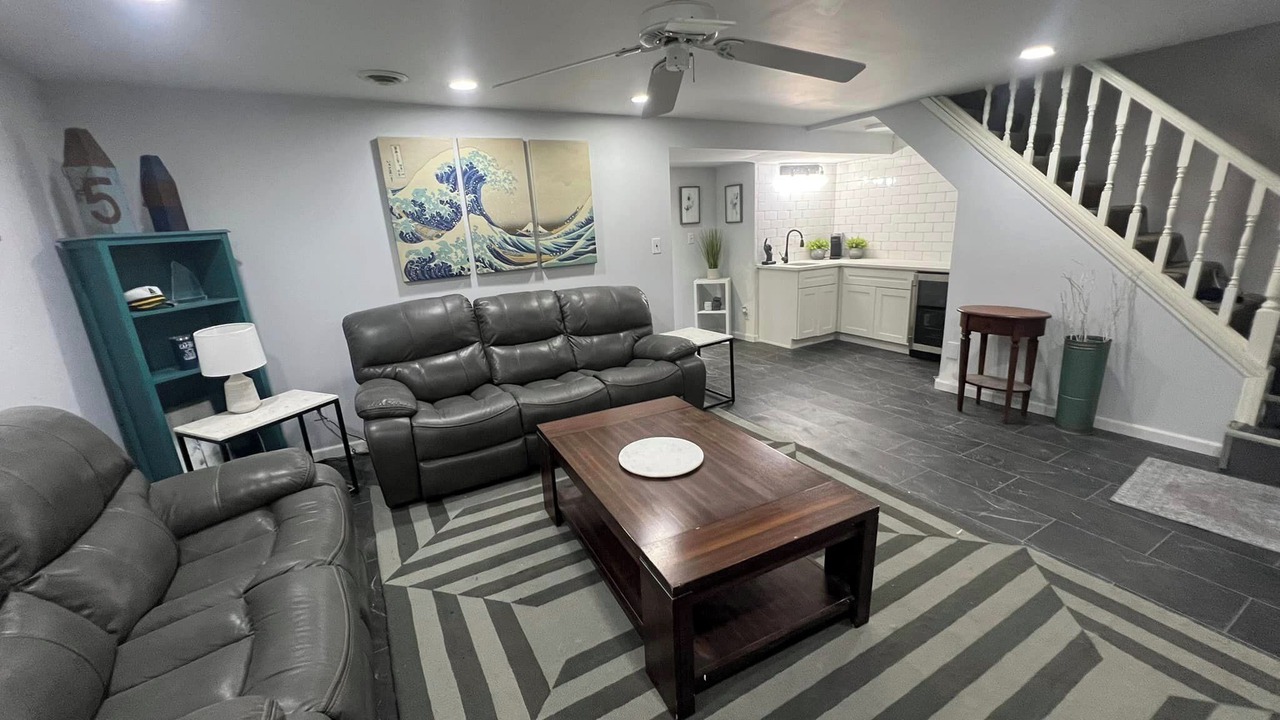 Photo of Livingroom in Lindenwood Park