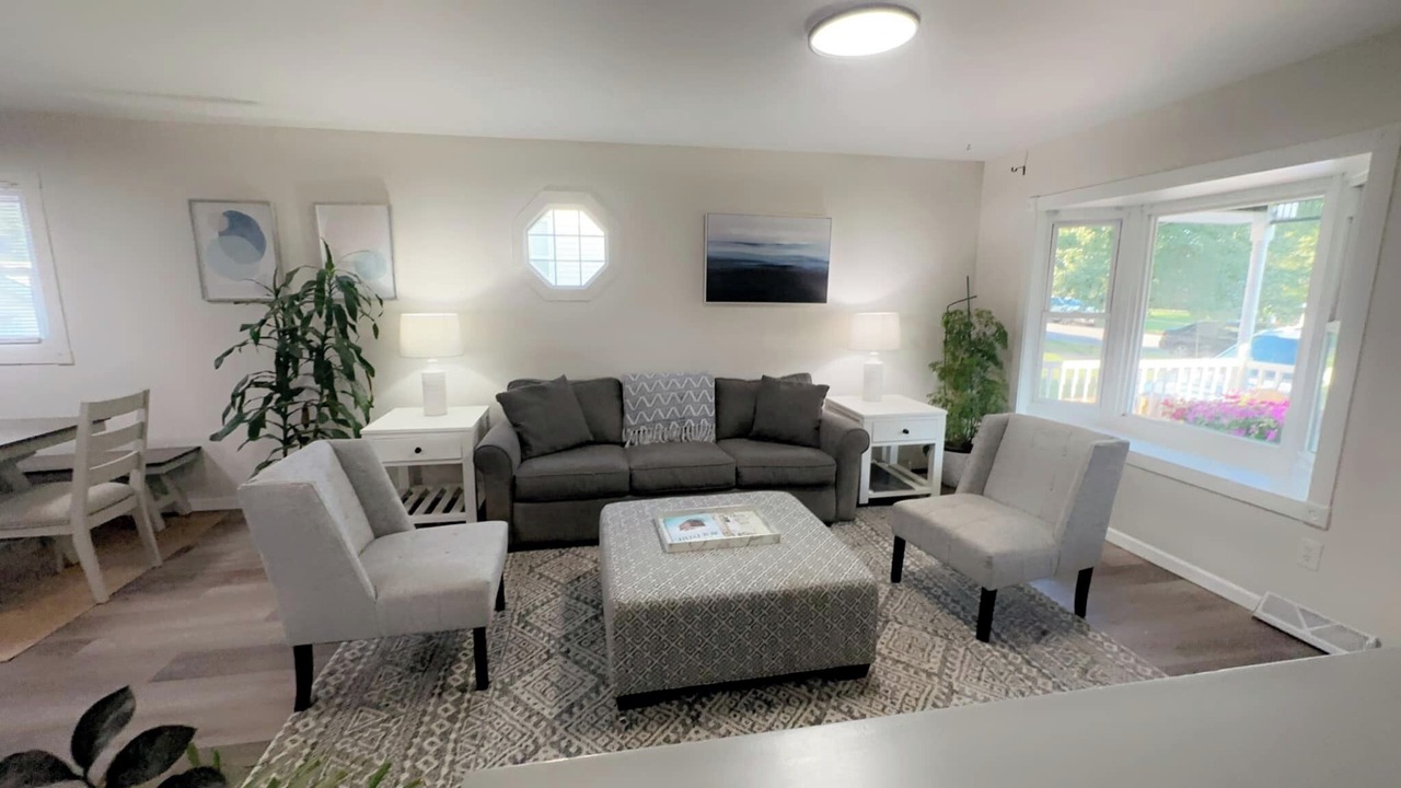 Photo of Livingroom in Lindenwood Park
