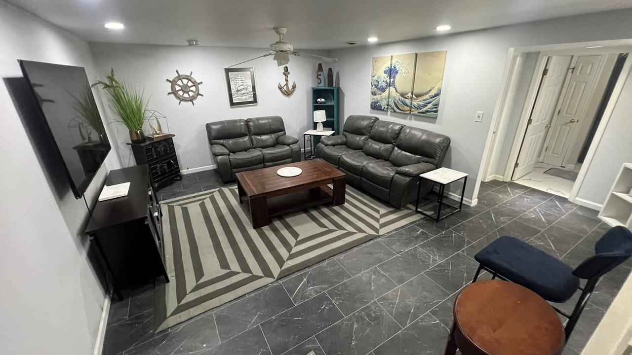 Photo of Livingroom in Lindenwood Park
