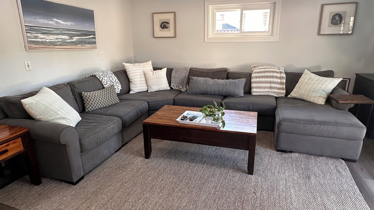 Photo of Livingroom in Lindenwood Park