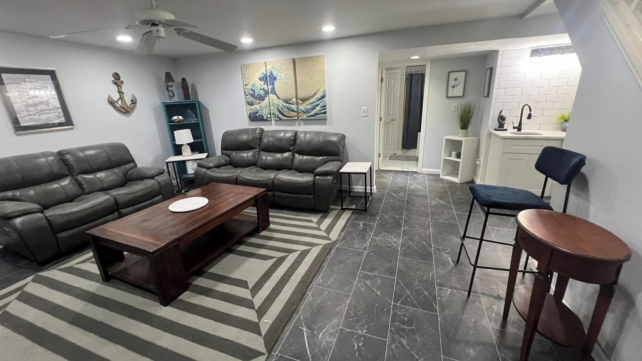 Photo of Livingroom in Lindenwood Park