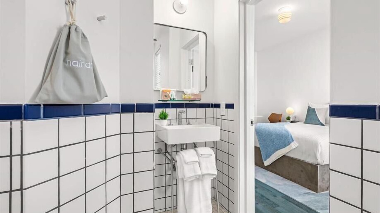 Photo of Bathroom in West Avenue
