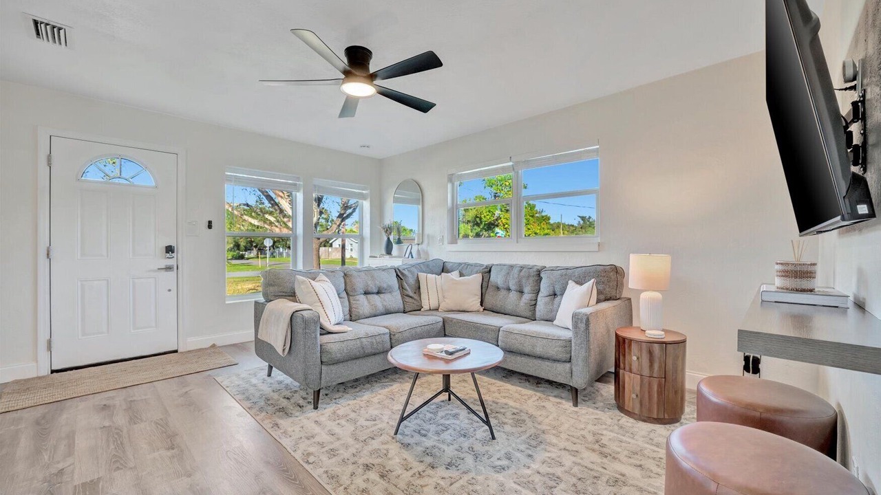 Photo of Livingroom in Sun Bay South