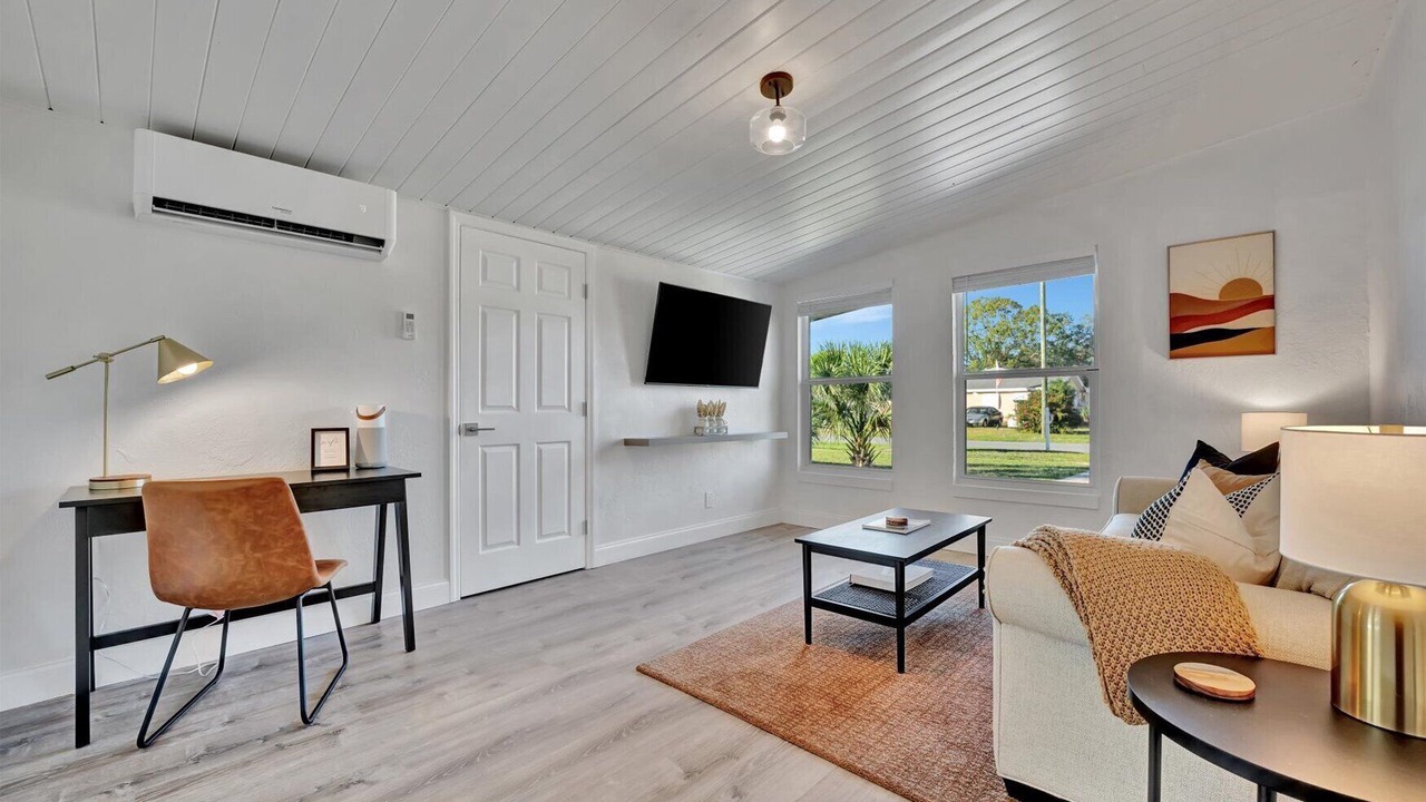 Photo of Livingroom in Sun Bay South