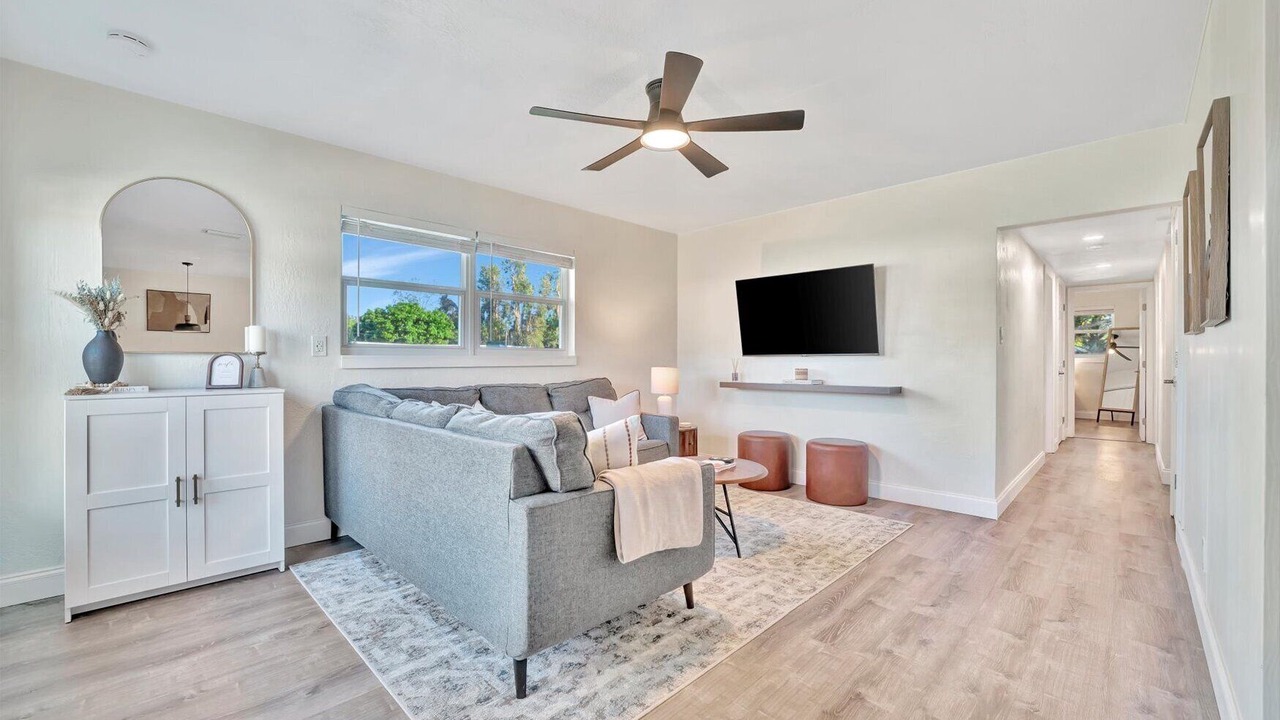 Photo of Livingroom in Sun Bay South