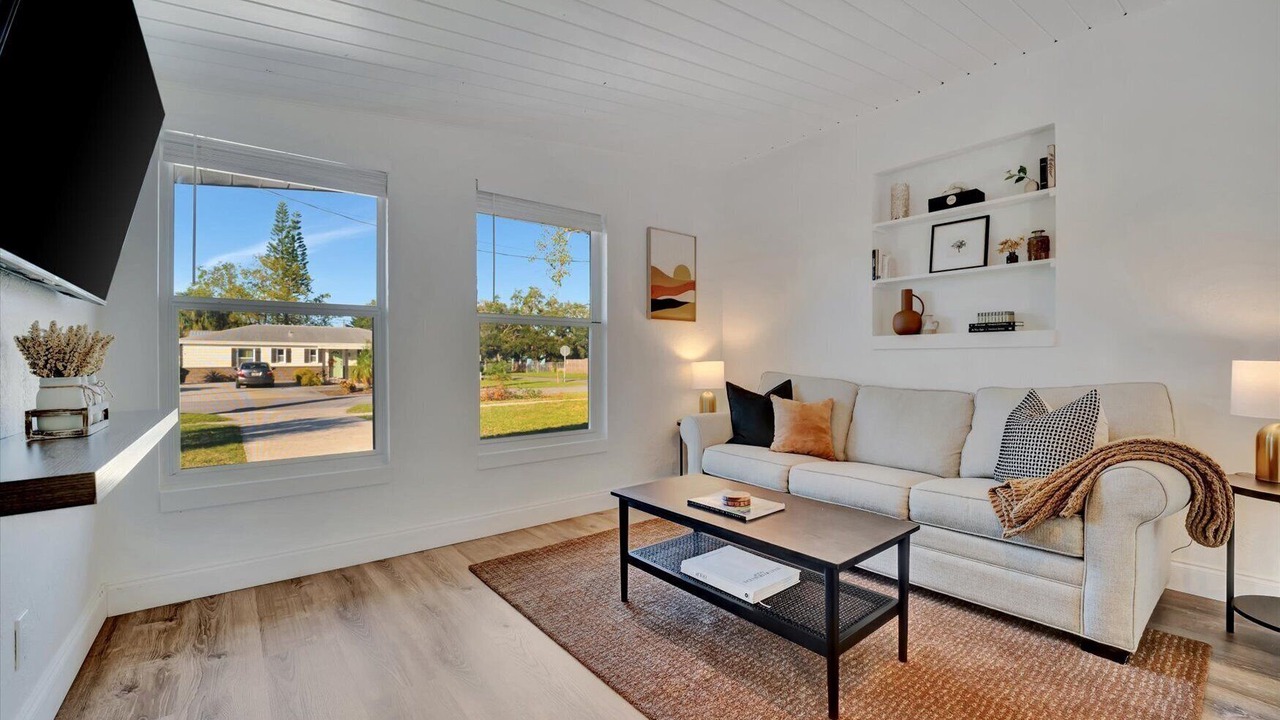 Photo of Livingroom in Sun Bay South